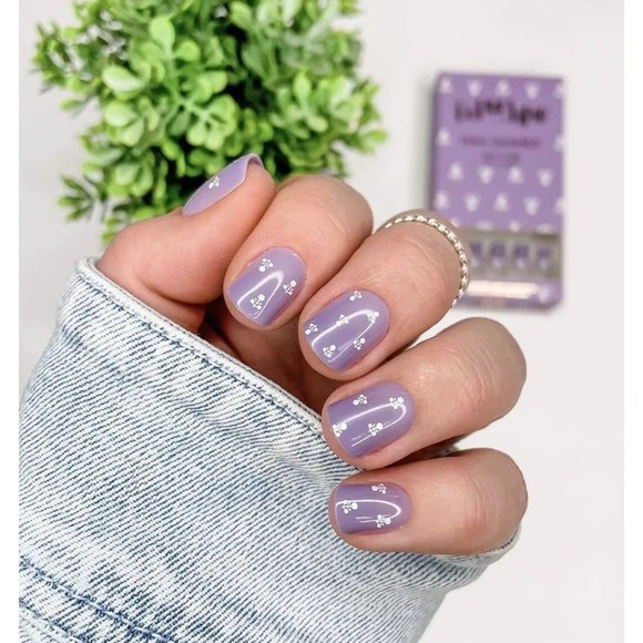 Red Aspen Nail Dashes | Dana on Point - Picture 3 of 5